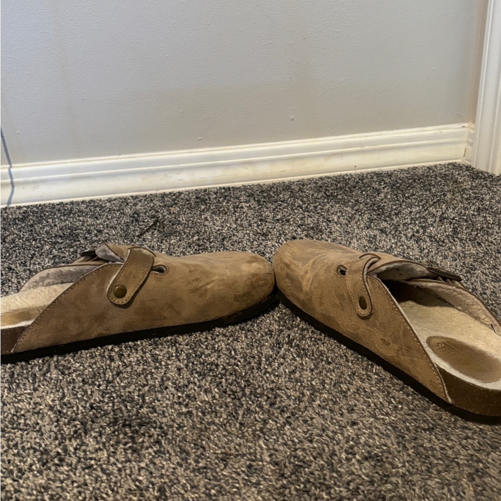 Clogs - Picture 3 of 4